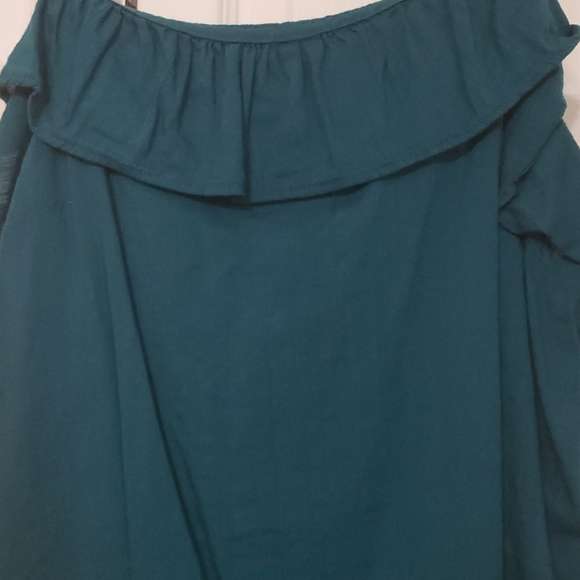 Ruffle embellished tank - Picture 2 of 3